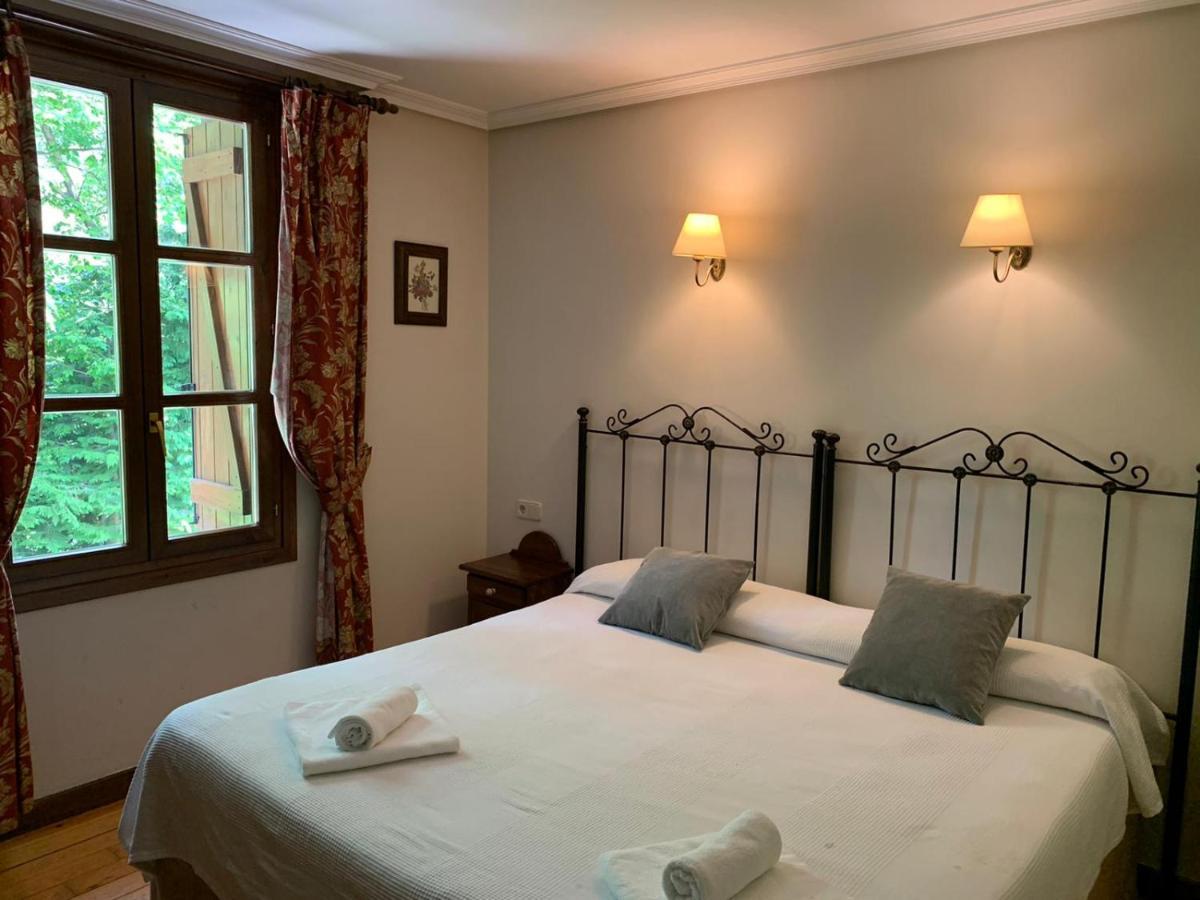 Hotel Charle Jaca Dış mekan fotoğraf