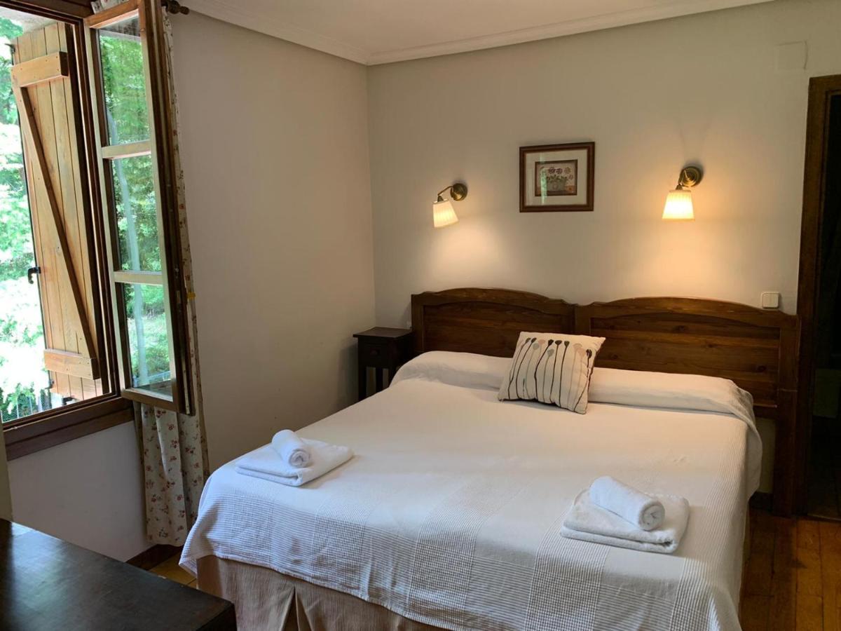 Hotel Charle Jaca Dış mekan fotoğraf