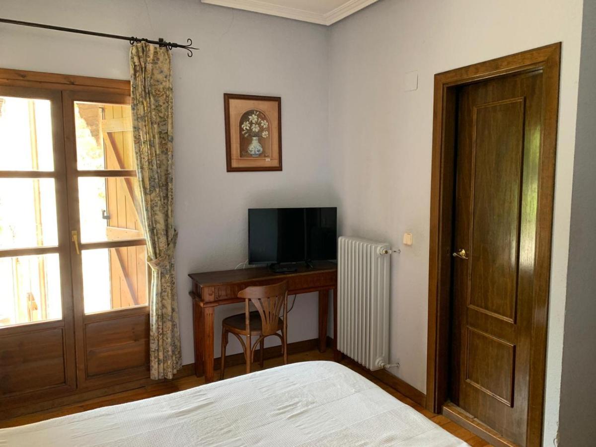Hotel Charle Jaca Dış mekan fotoğraf