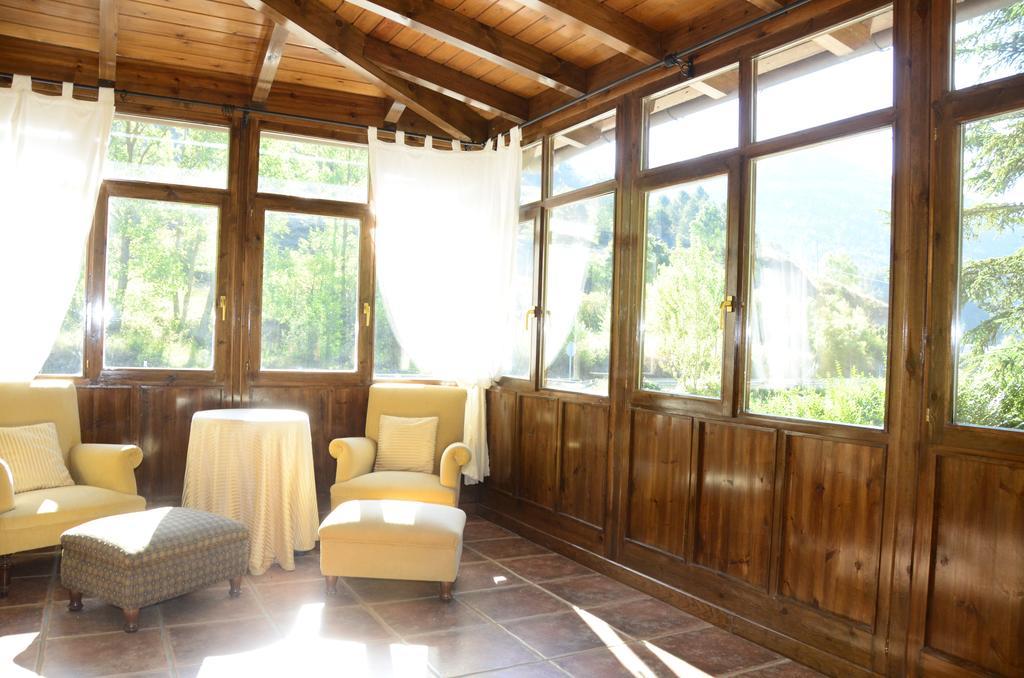 Hotel Charle Jaca Dış mekan fotoğraf