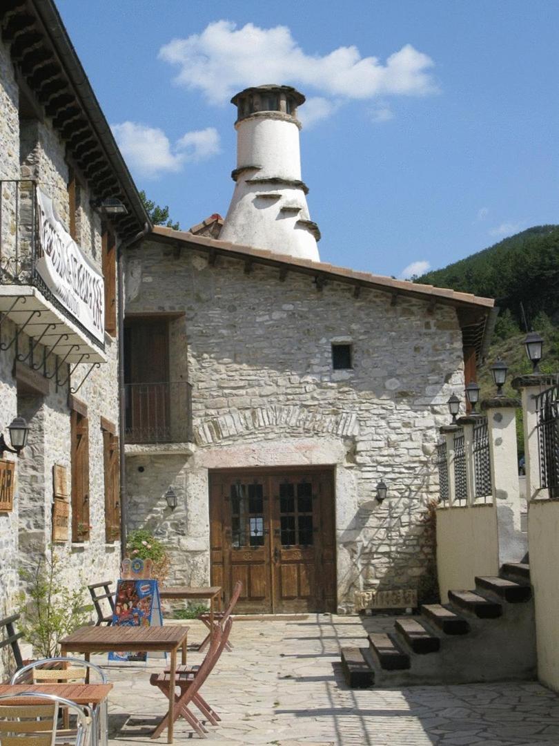 Hotel Charle Jaca Dış mekan fotoğraf