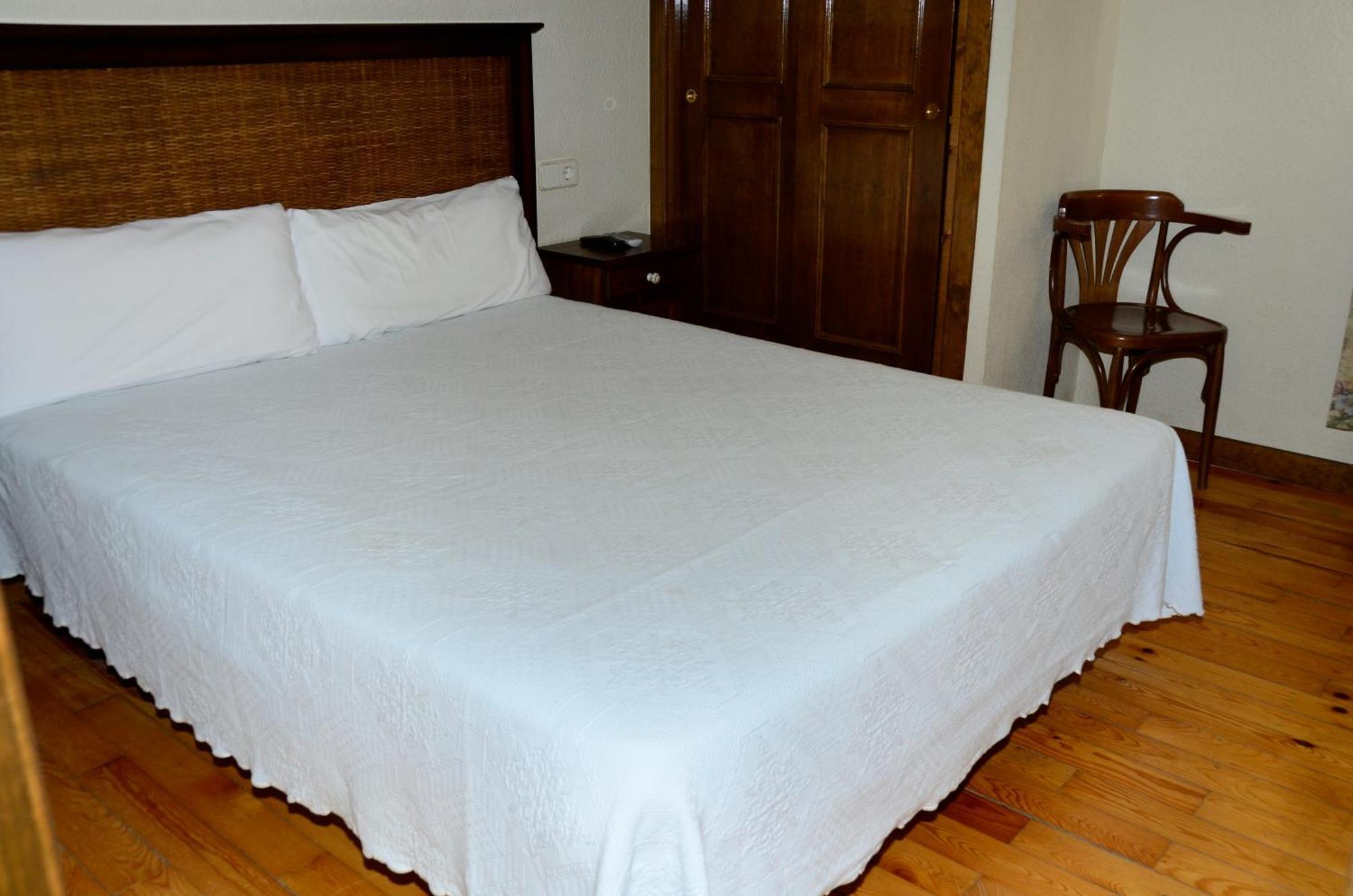 Hotel Charle Jaca Oda fotoğraf