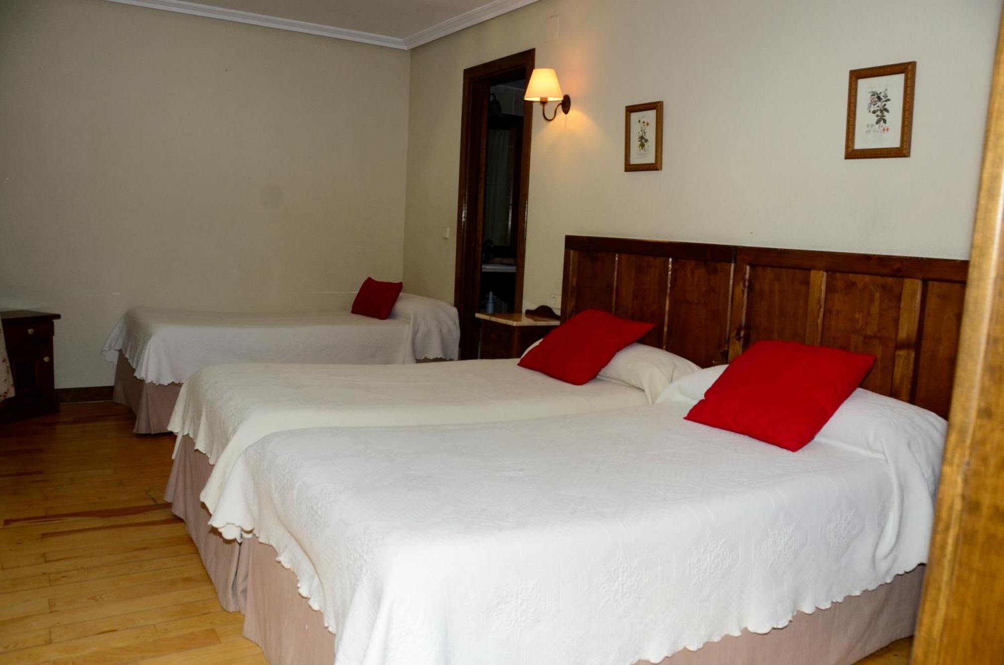 Hotel Charle Jaca Oda fotoğraf